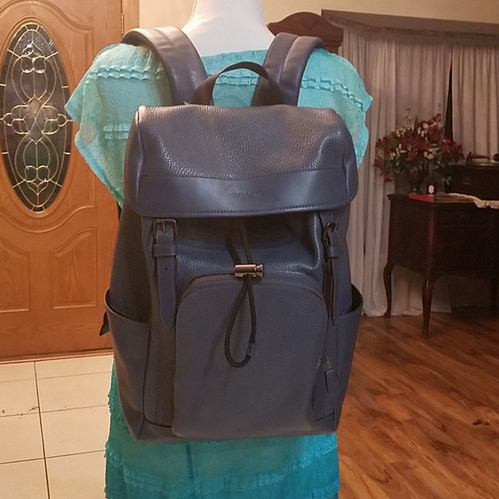 Coach backpack Fathers day Graduation - Picture 5 of 5